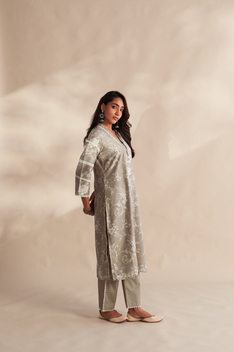 Vahida Kurta