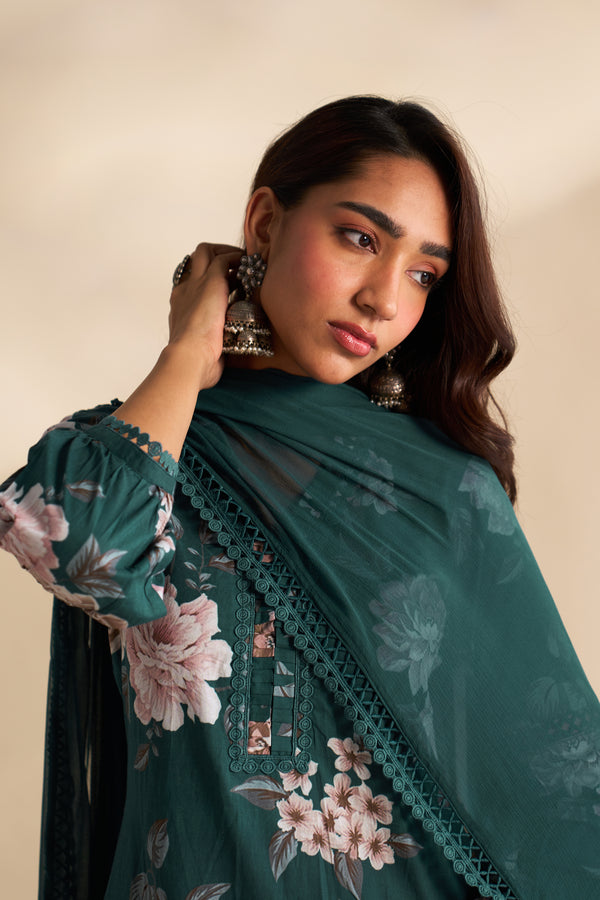 Aneesa Dupatta