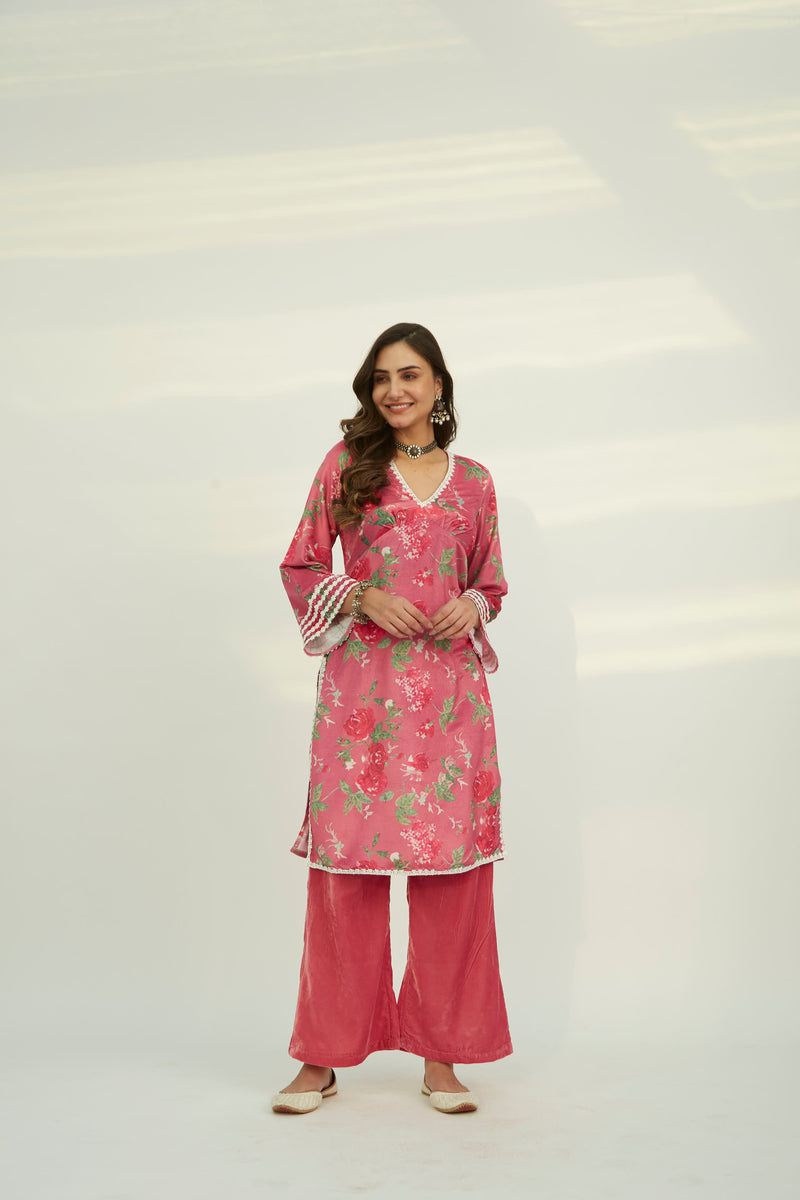 DANIA VELVET KURTA SET